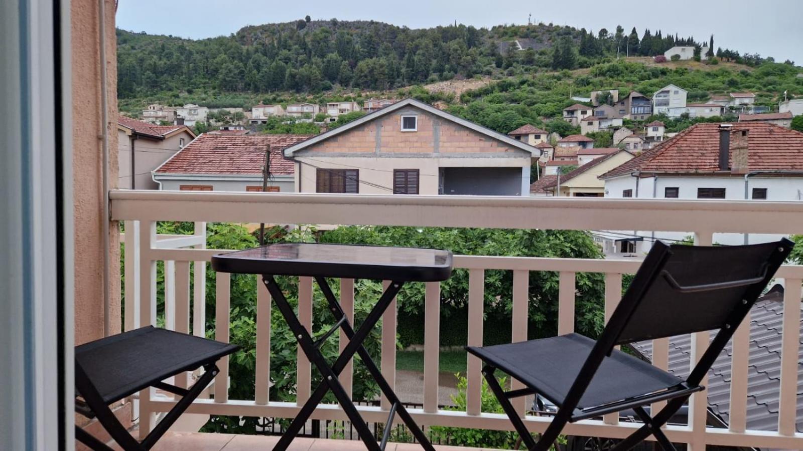 Apartman Deluxe Чаплина Экстерьер фото