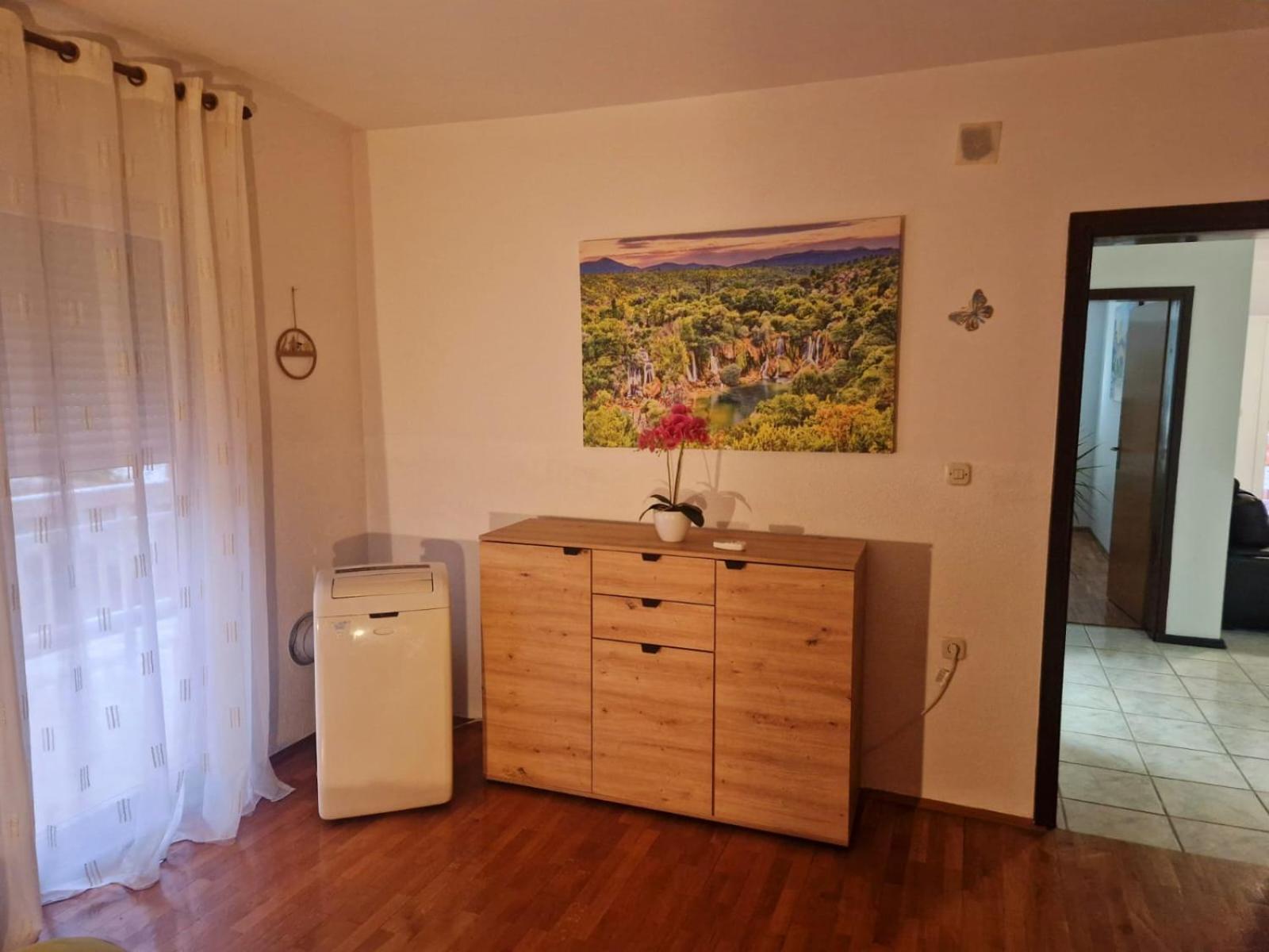 Apartman Deluxe Чаплина Экстерьер фото